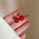酒红馒头红豆珍珠耳钉女简约轻奢气质个性通勤港风小巧耳钉