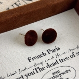 彩色植绒圆球耳钉女款秋冬2026新款复古气质耳环时尚个性甜美耳饰