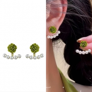 小清新一款两戴花朵耳钉女韩系时尚气质珍珠耳环高级感百搭耳饰