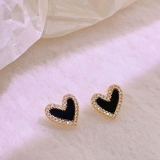 个性法式精致小巧微镶爱心耳环女气质甜美高级感气质耳钉耳饰