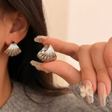 欧美跨境时尚精致轻奢高级感纹理耳环气质小众设计感复古百搭耳饰